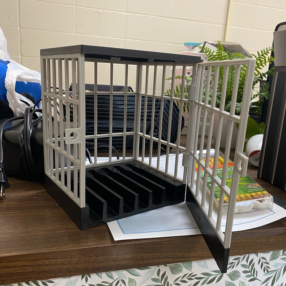 Phone jail - Picture 2 of 2
